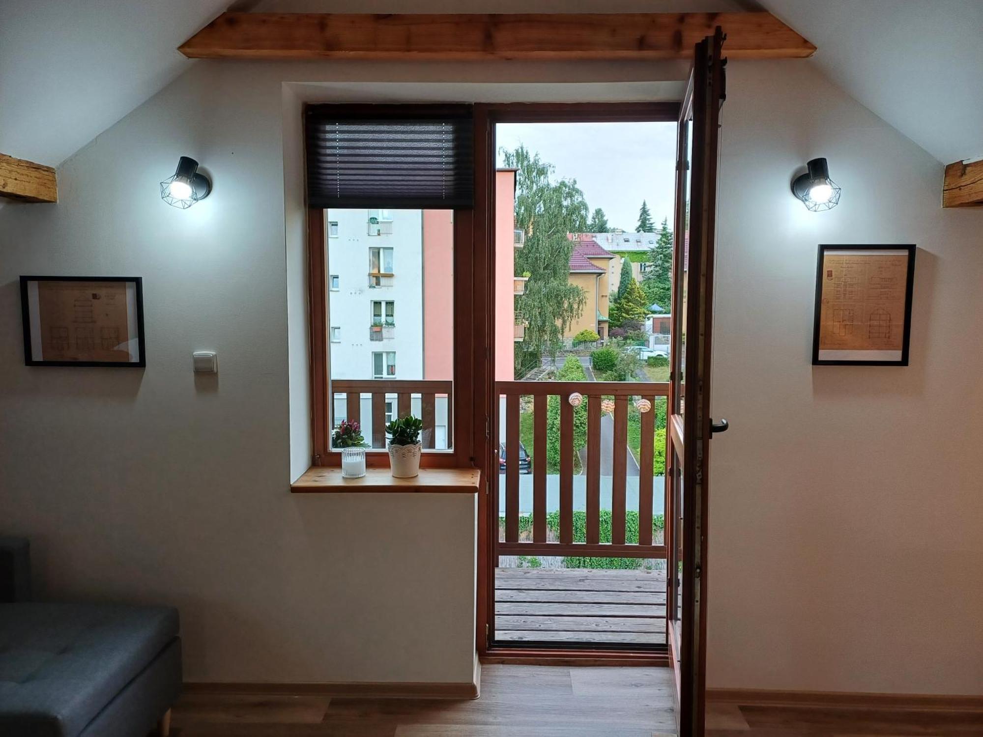 Loft Apartment 卡罗维发利 外观 照片