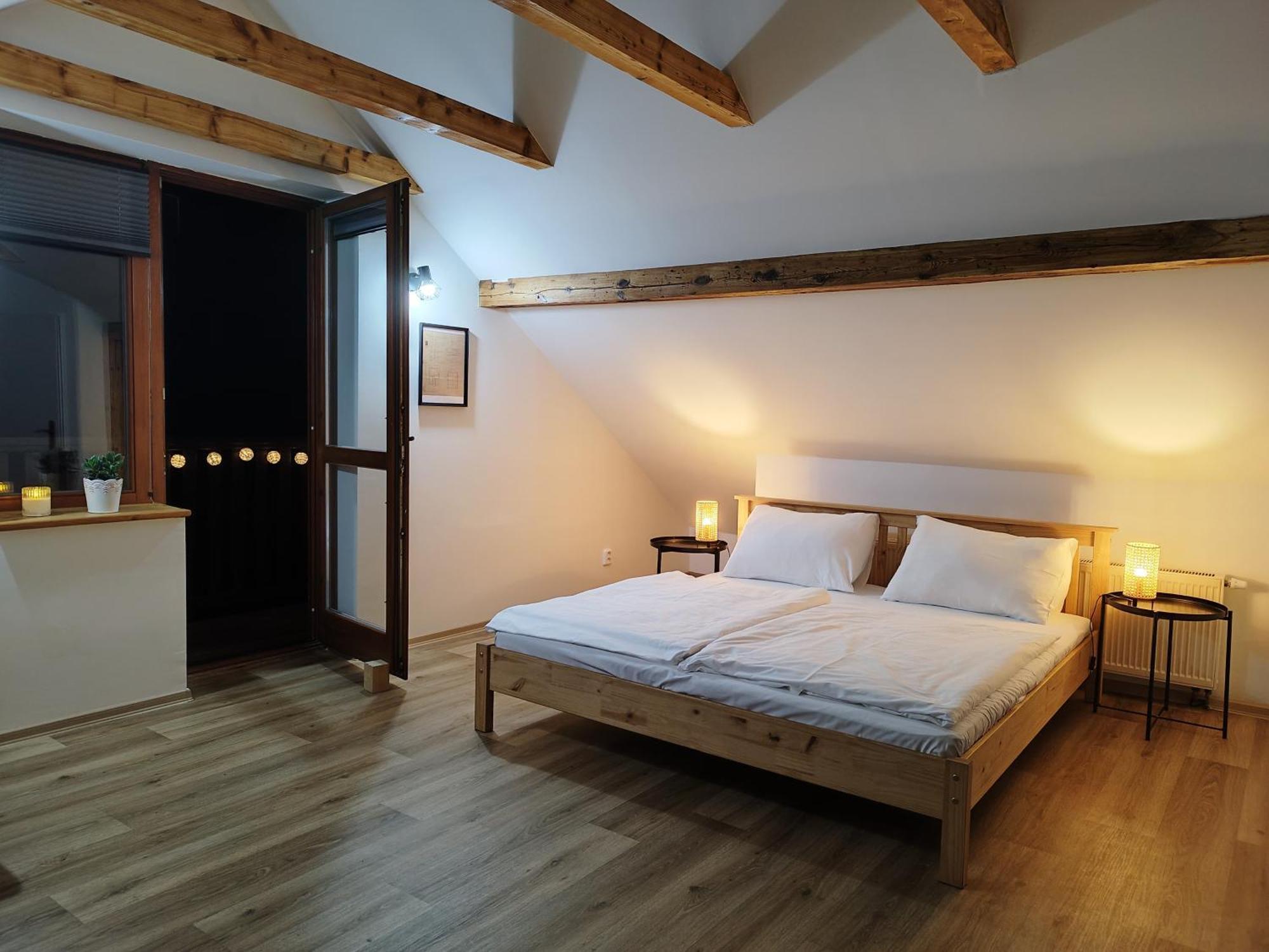 Loft Apartment 卡罗维发利 外观 照片